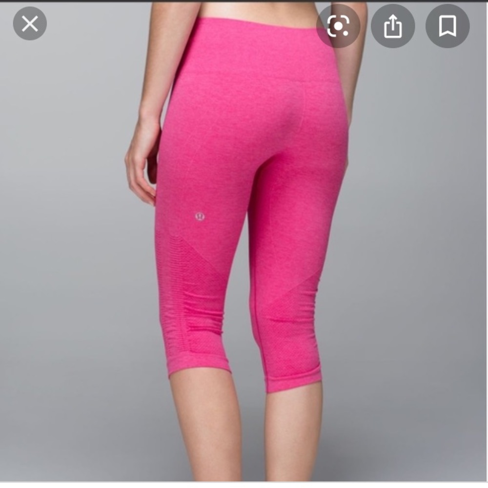 Lululemon In the Flow crops